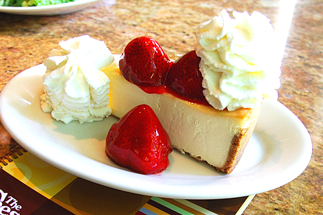 チーズケーキファクトリーの「ストロベリーチーズケーキ」
