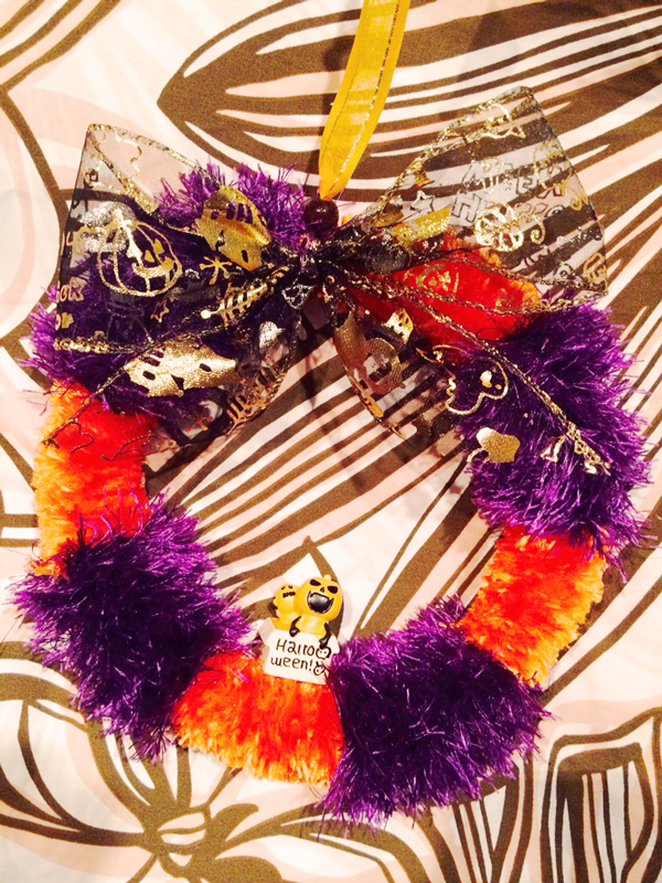 お子様もご一緒に！リボンレイの技法で作るハロウィンリース（イメージ）