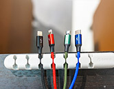 携帯電話の充電器(イメージ)