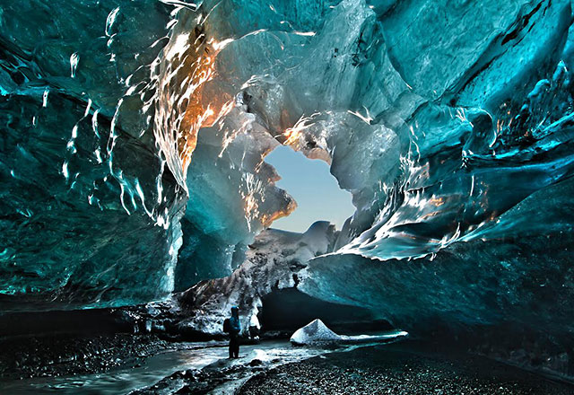His 絶景 アイスランド 氷河の洞窟